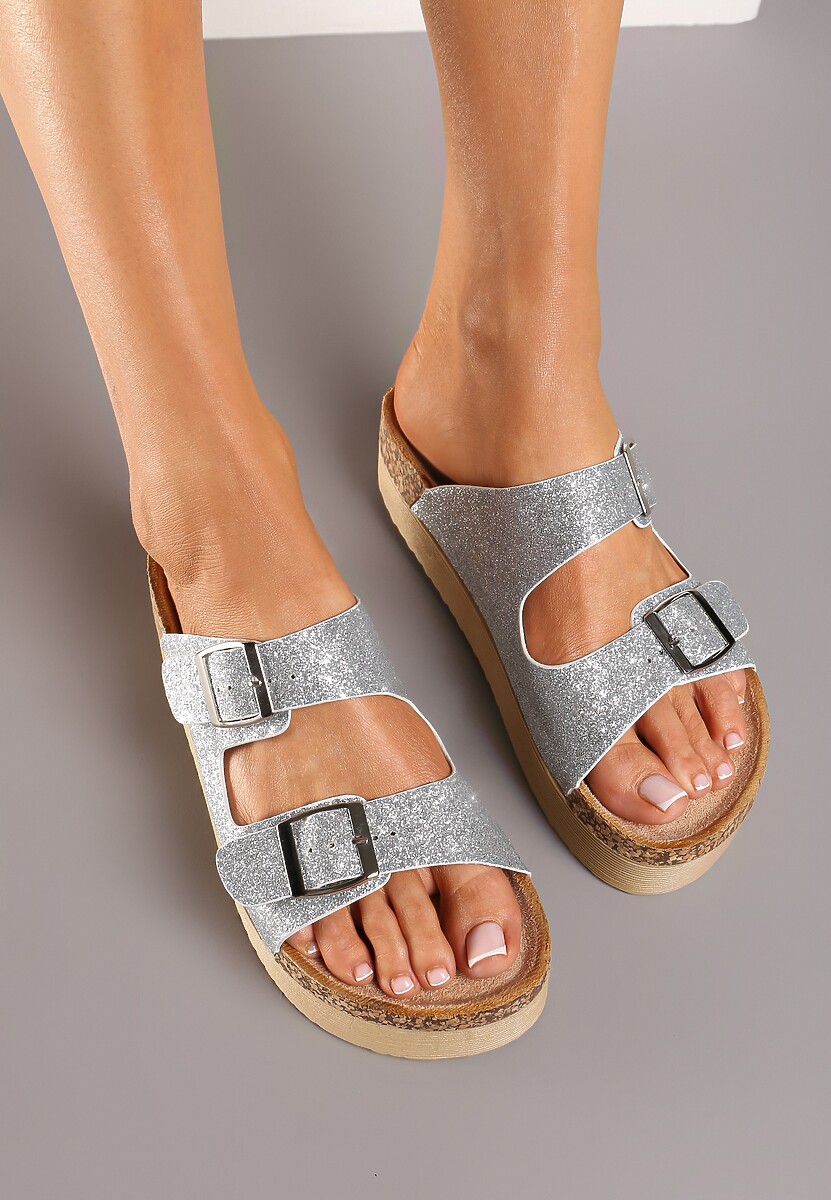 Srebrne Klapki na Platformie z Korkową Wstawką i Klamrami Ozdobione Brokatem Sumeria