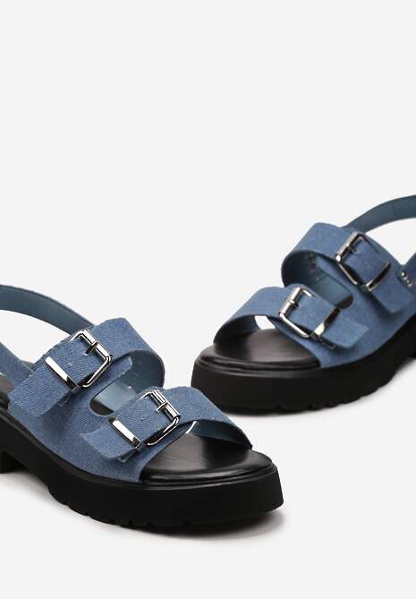 Niebieskie Sandały na Płaskim Obcasie z Ozdobnymi Sprzączkami Tragia
