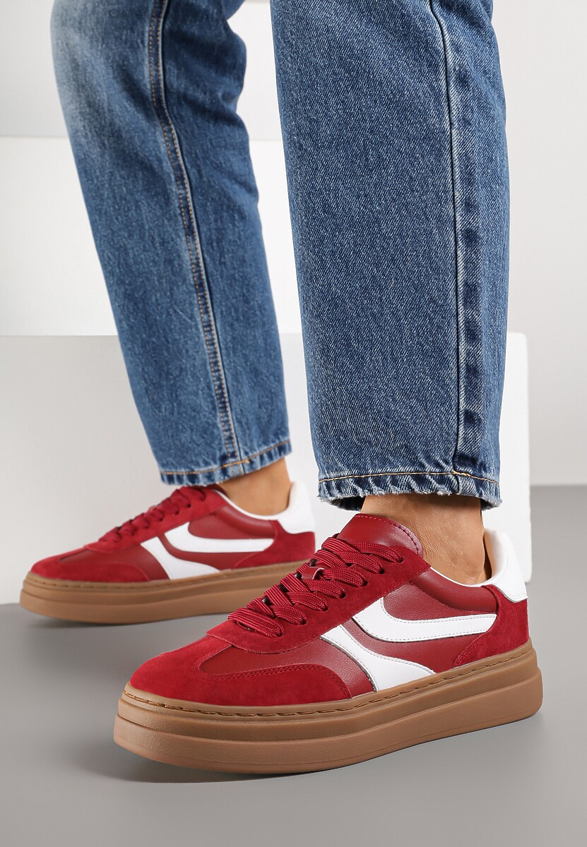 Czerwone Zamszowe Sneakersy Tenisówki Ozdobione Geometrycznym Motywem Nalivette