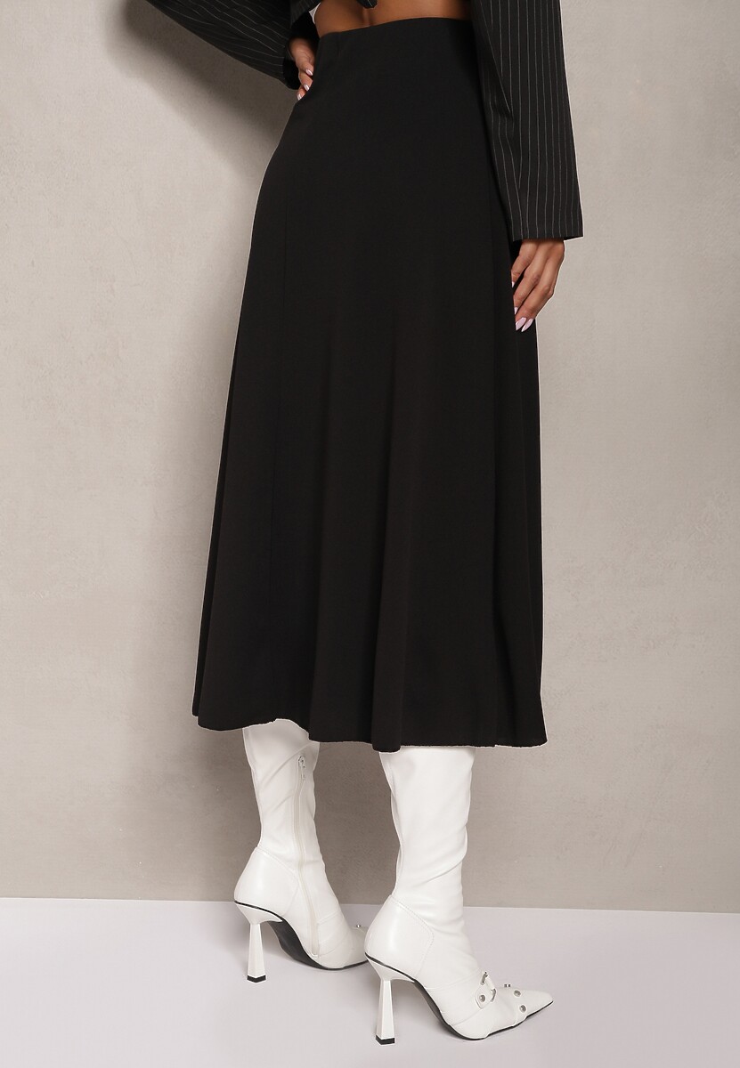 Czarna Midi Spódnica Rozkloszowana o Klasycznym Fasonie Namettia