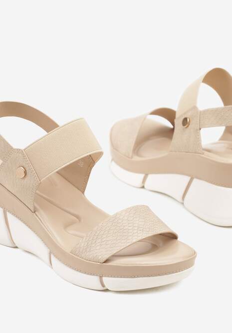 Beżowe Sandały na Koturnie ze Żłobieniami z Elastycznym Zapięciem i Brokatem Lisanisea