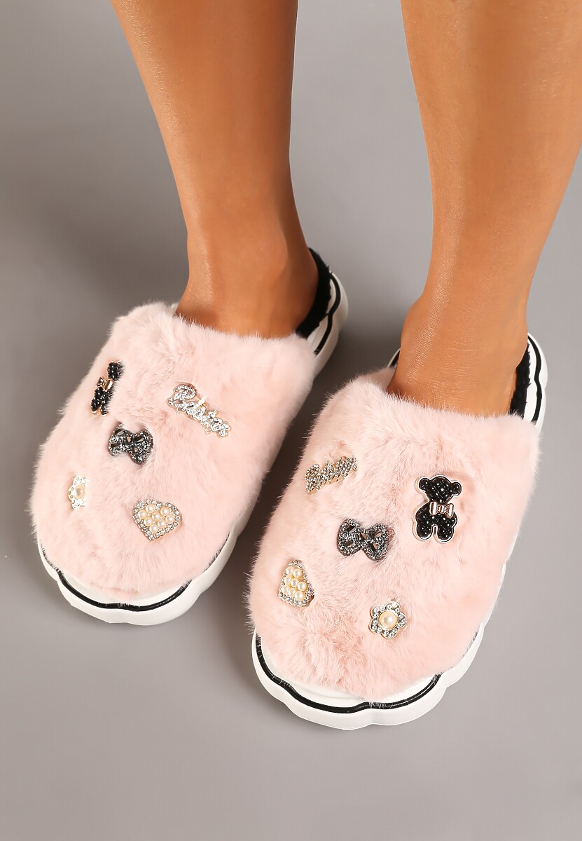 Różowe Kapcie na Płaskiej Podeszwie z Metalicznymi Ozdobami Emmilaine