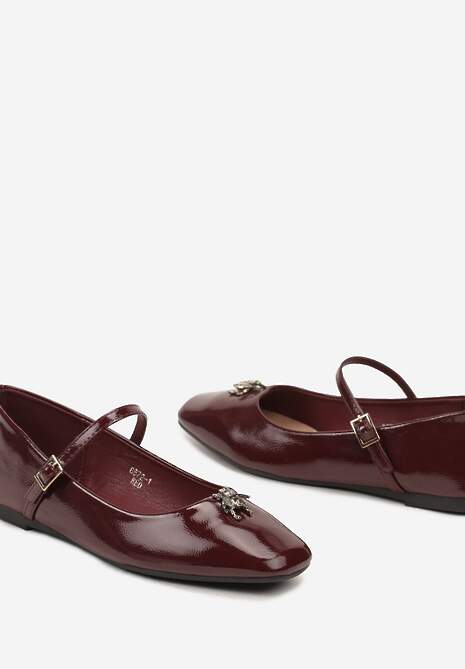 Bordowe Balerinki Ozdobione Aplikacją Owada z Paskiem i Sprzączką Nevisola
