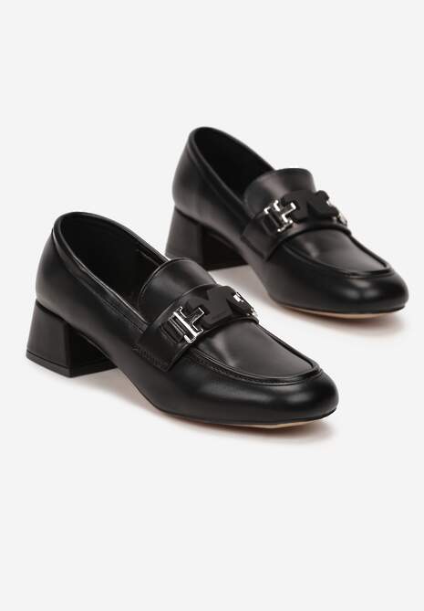 Czarne Mokasyny na Niskim Słupku ze Skórzaną Wkładką i Metalową Ozdobą Hypephone