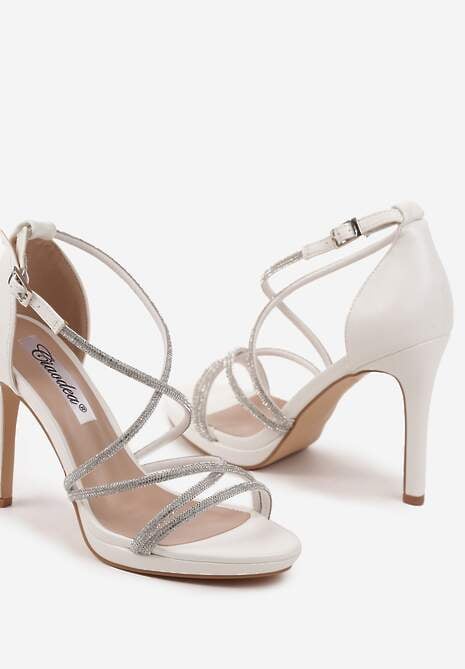 Białe Sandały Szpilki z Paseczkami Ozdobionymi Cyrkoniami Eladriela
