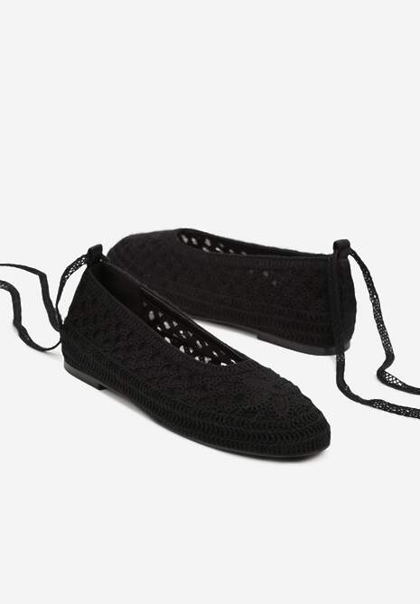 Czarne Balerinki Vices z Szydełkową Cholewką i Wiązaniem Wokół Kostki Ernelia