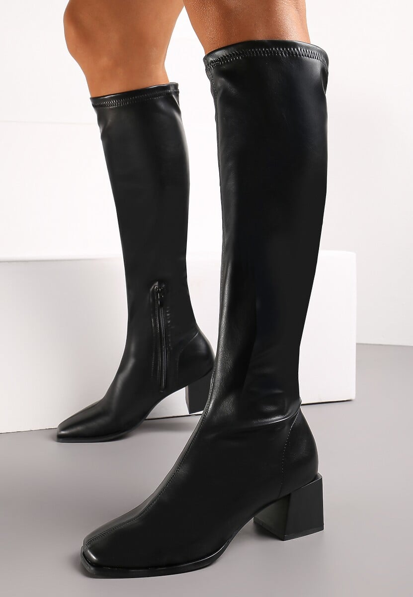 Czarne Kozaki na Geometrycznym Słupku z Kwadratowym Noskiem Brikalona