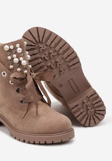 Ciemnobeżowe Botki z Ozdobnymi Sznurówkami Perłami i Cyrkoniami Jovilda