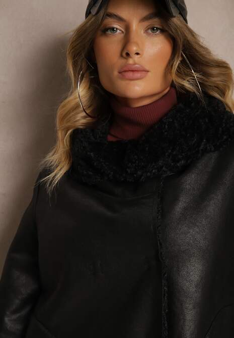 Czarna Pudełkowa Kurtka Biker z Szerokim Kołnierzem i Futrzaną Wyściółką Lioiala