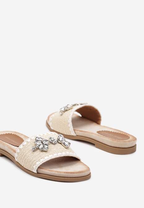 Beżowe Klapki Pasek z Plecionki i Aplikacja z Cyrkonii Narhi