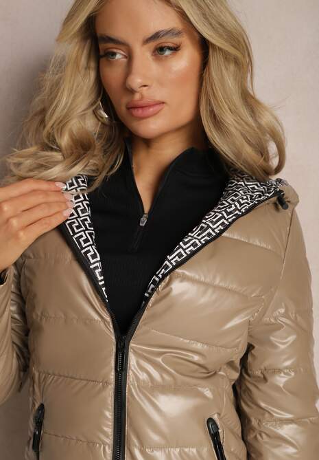 Ciemnobeżowa Kurtka z Pikowaniem i Kapturem oraz Lekkim Połyskiem Rilenia