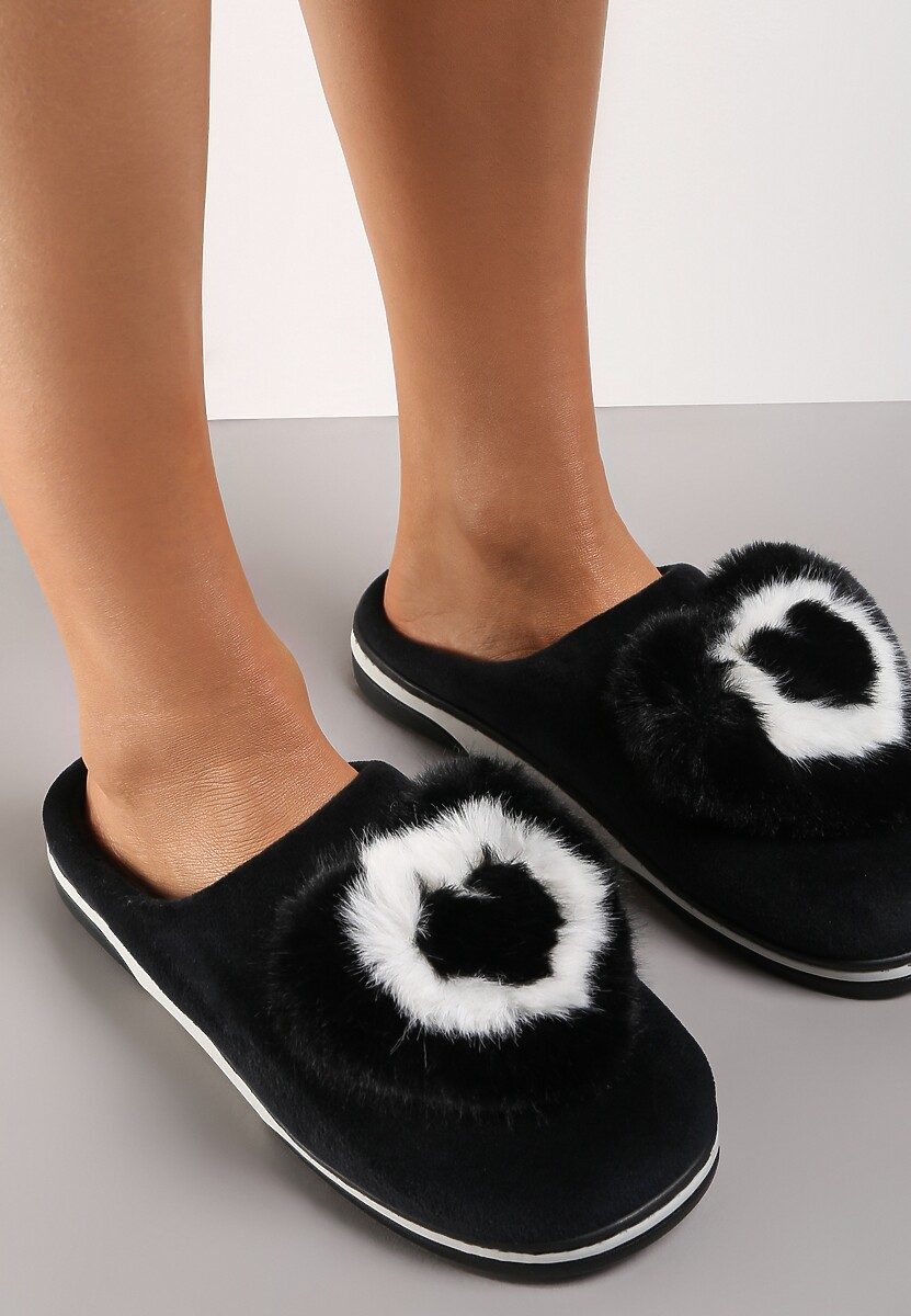 Czarne Kapcie Pyrhede