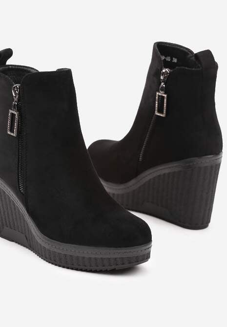 Czarne Botki na Koturnie z Zawieszką z Cyrkoniami i Suwakiem Armela