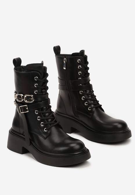Czarne Motocyklowe Botki Workery Zdobione Klamrą i Łańcuszkiem przy Cholewce Alleona