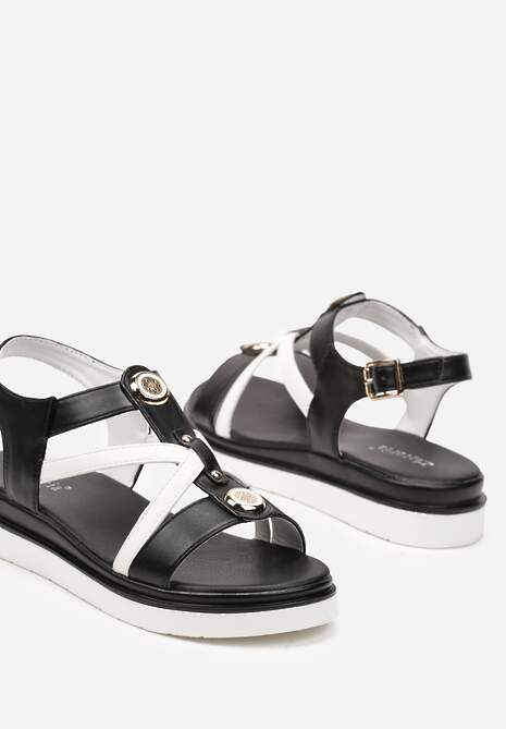 Czarno-Białe Płaskie Sandały z Ekoskóry Zapinane na Sprzączkę z Metalową Ozdobą Eloenni