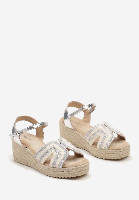 Srebrne Sandały na Koturnie Zdobione Metaliczną Nicią Zapinane Wokół Kostki Tulolia