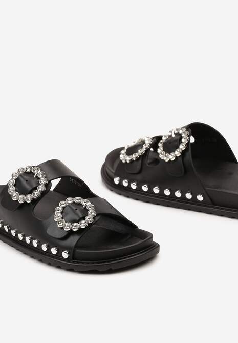 Czarne Klapki Ozdobione Nitami i Cyrkoniami na Sprzączkach Tsunade