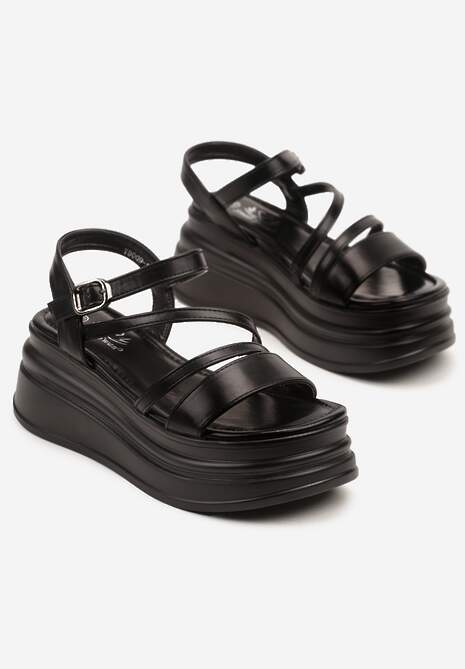 Czarne Sandały na Platformie Ozdobione Paskami Isfia