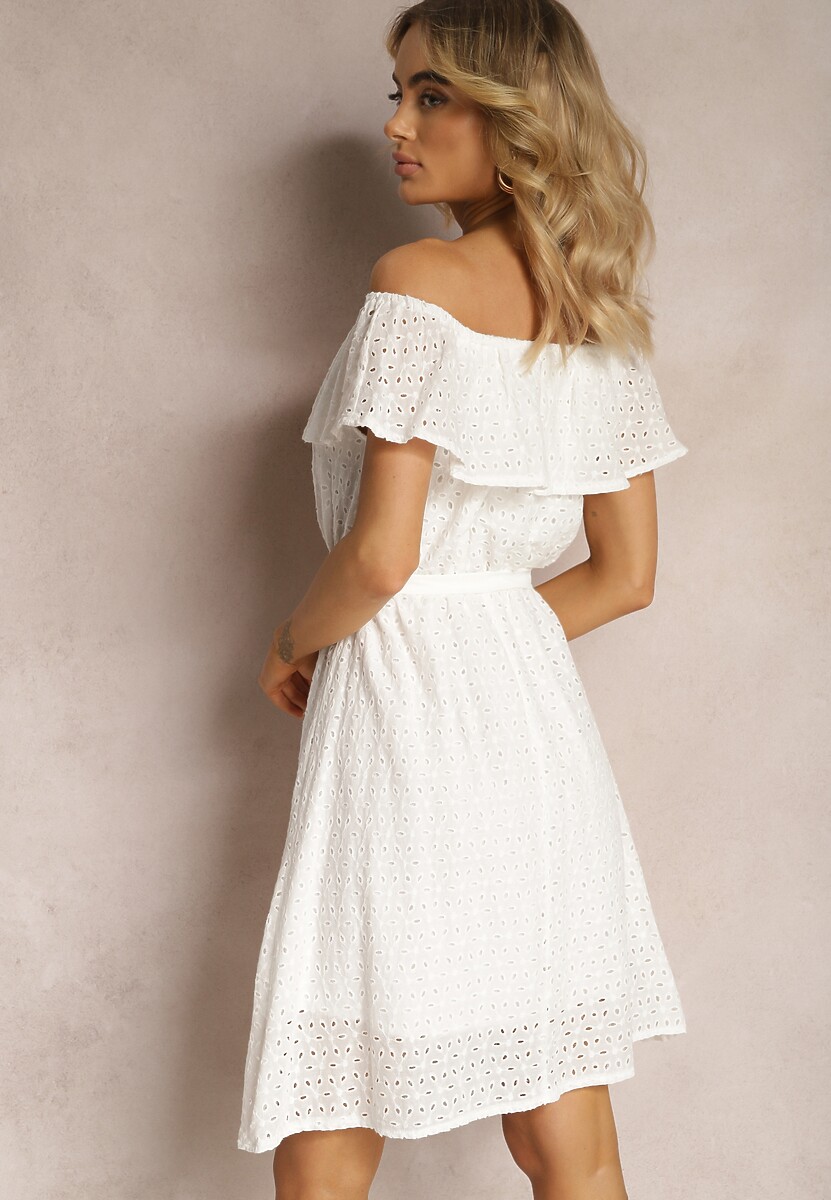 Biała Haftowana Sukienka Typu Hiszpanka z Gumką i Paskiem w Talii Qira