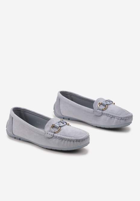 Jasnoniebieskie Mokasyny z Ekozamszu Ozdobione Przeszyciami i Klamrą Rilvina