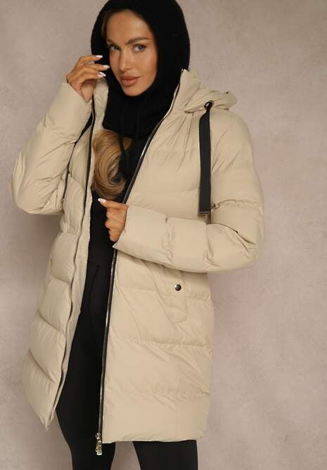 Jasnobeżowa Kurtka Pikowana o Długim Kroju z Kapturem i Suwakiem Dwukierunkowym Naomira