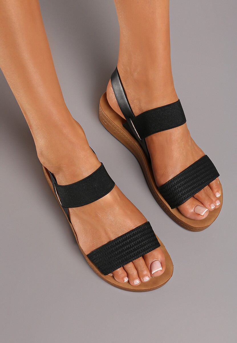 Czarne Sandały z Imitacji Skóry z Wsuwanym Zapięciem Patarina