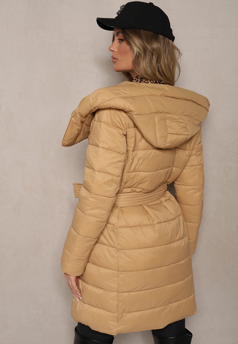 Beżowa Długa Pikowana Kurtka z Kapturem i Dodatkowym Paskiem Hanovia