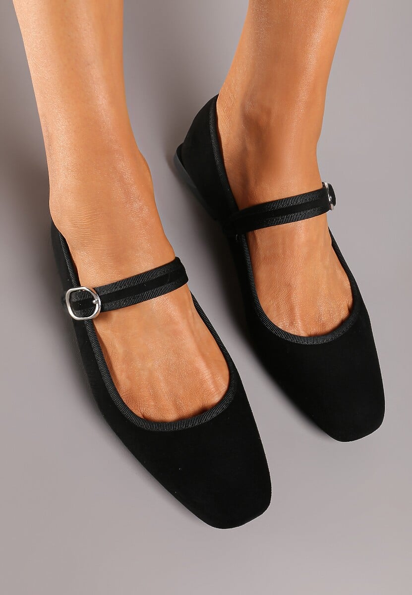 Czarne Balerinki na Płaskiej Podeszwie Wykończone Paskiem Benassa