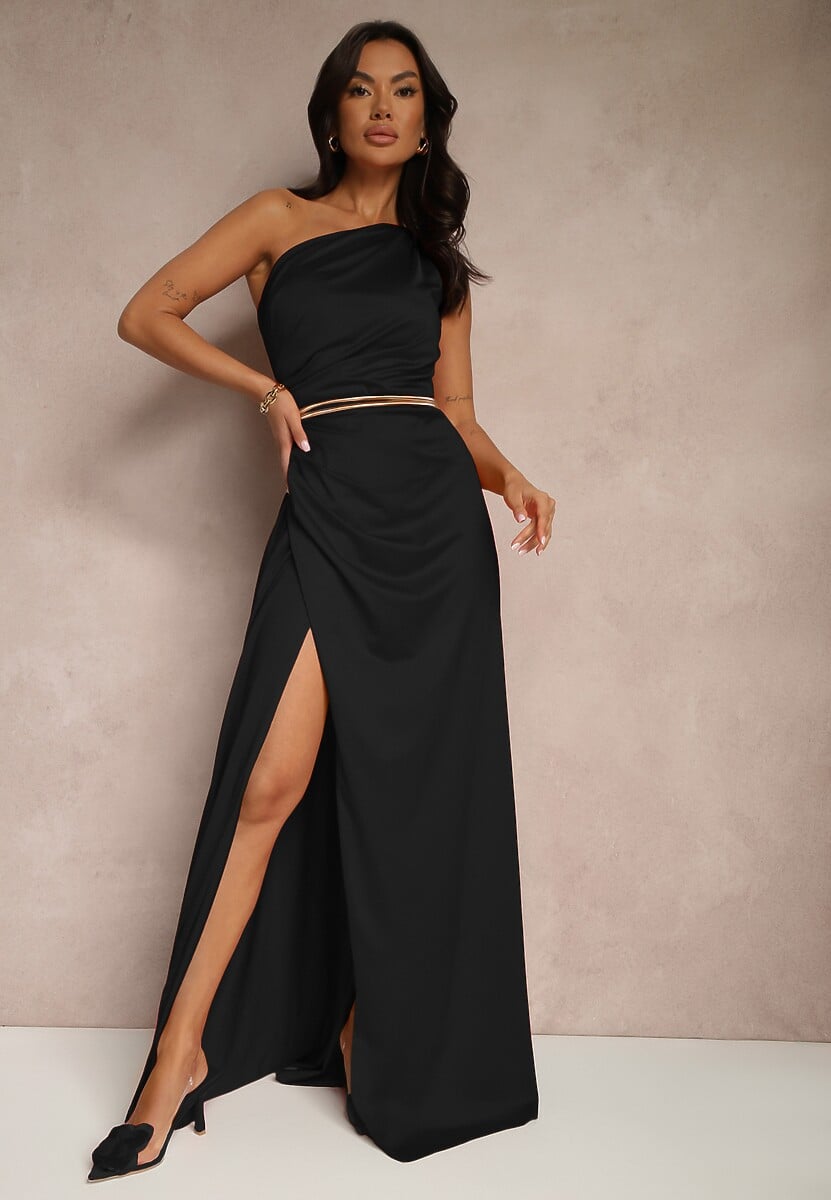 Czarna Marszczona Sukienka o Asymetrycznym Kroju z Rozcięciem Taliona