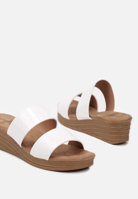 Białe Casualowe Klapki na Ozdobnym Koturnie Abilora