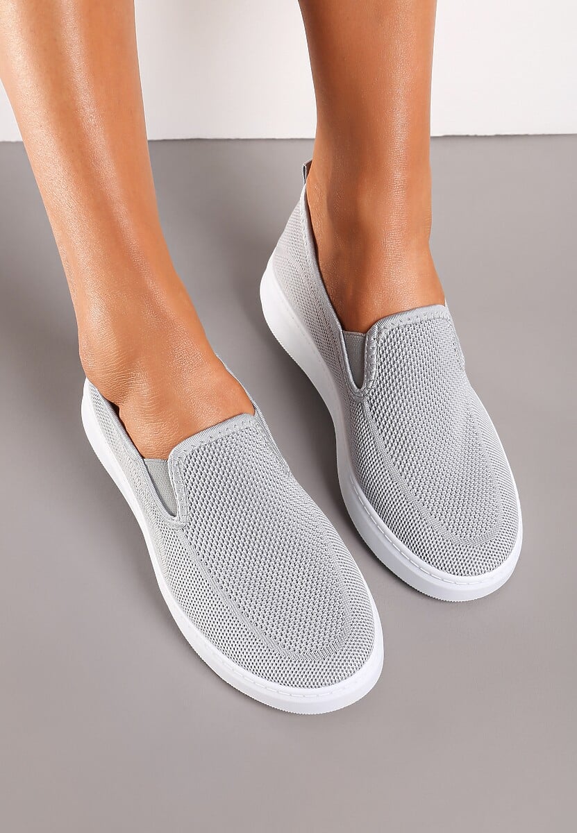 Szare Tenisówki na Platformie bez Zapięcia Ozdobione z Przodu Perforacją Prinesa