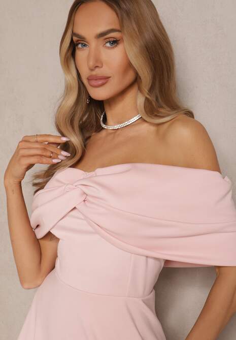 Różowa Sukienka Rozkloszowana Ozdobiona Kokardą Odarra