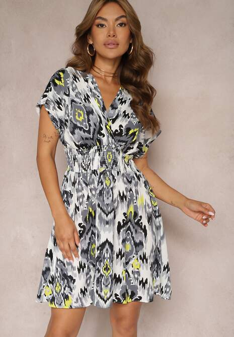 Czarno-Szara Sukienka Rozkloszowana z Trójkątnym Dekoltem i Gumką w Talii Darrla