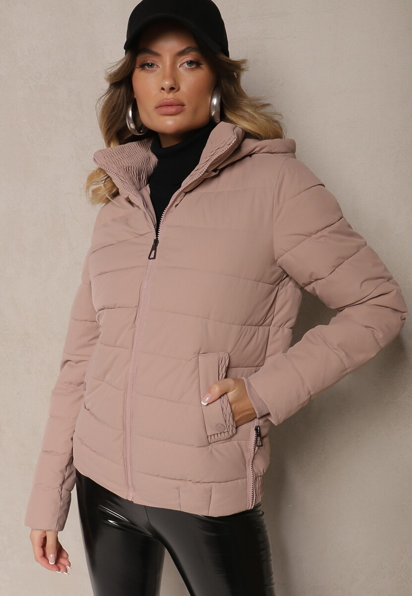 Czarna Kurtka z Pikowanymi Przeszyciami z Odpinanym Kapturem i Ściągaczem w Talii Sintavia