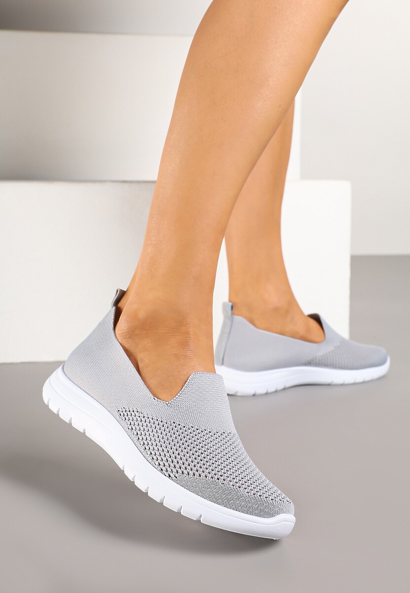Szare Wsuwane Tenisówki z Ozdobną Perforacją Siltia