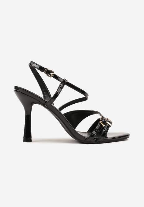 Czarne Sandały na Obcasie Zdobione Skośnym Paskiem i Klamerkami Mallunea