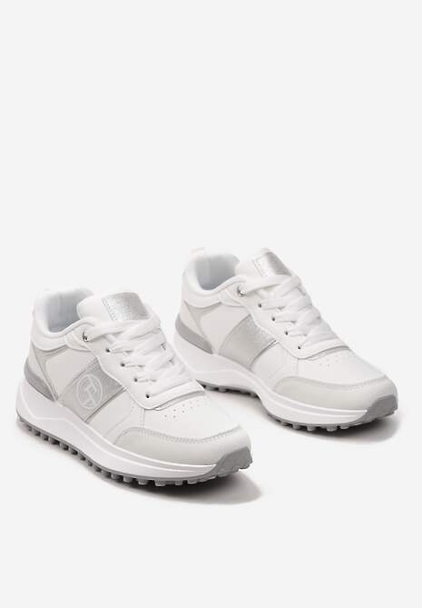 Białe Sneakersy o Klasycznym Fasonie z Ozdobnymi Wstawkami Wrentia