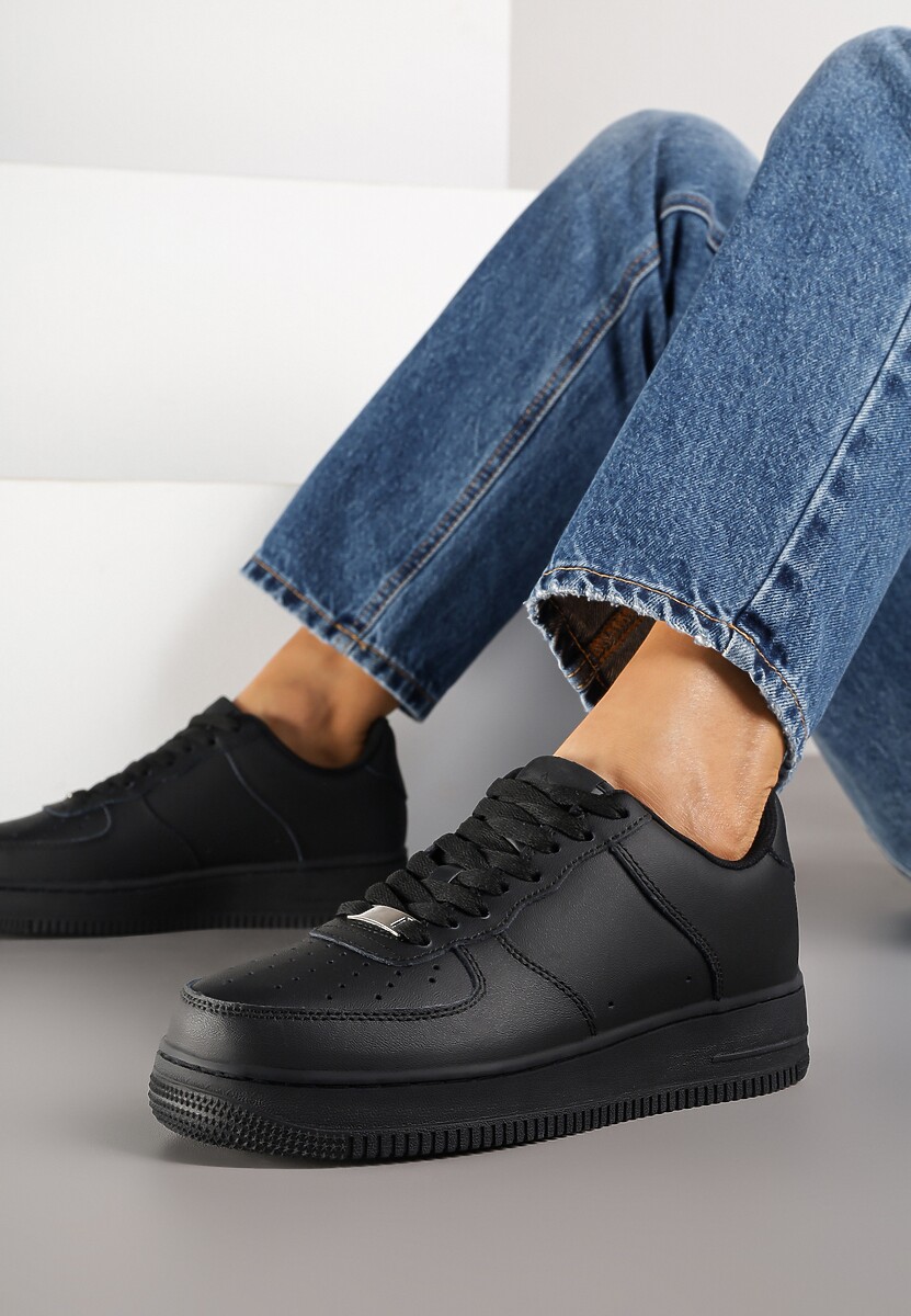 Czarne Sneakersy ze Skóry Naturalnej z Perforacją Rilarose