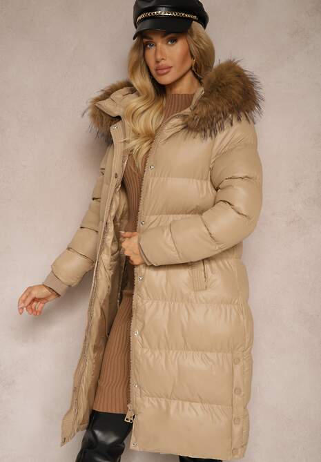 Beżowa Kurtka Pikowana o Długim Kroju z Kapturem Wiązana w Pasie z Odpinanym Futerkiem Phorira
