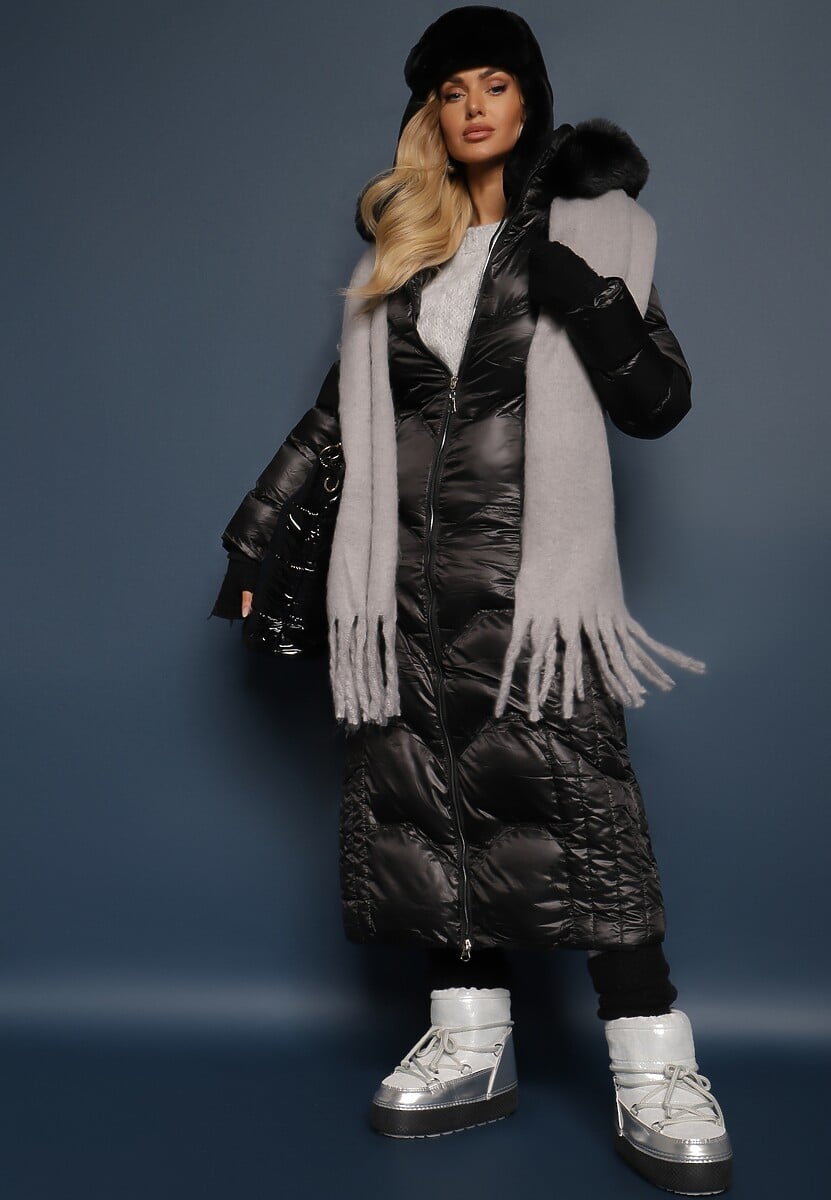 Czarna Kurtka Płaszcz z Ozdobnym Pikowaniem z Kapturem z Futerkiem i Marszczeniami Larian