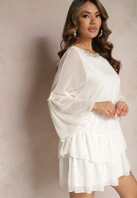 Jasnobeżowa Sukienka Rozkloszowana Mini z Falbanką i Cyrkoniami przy Szyi Felicerna