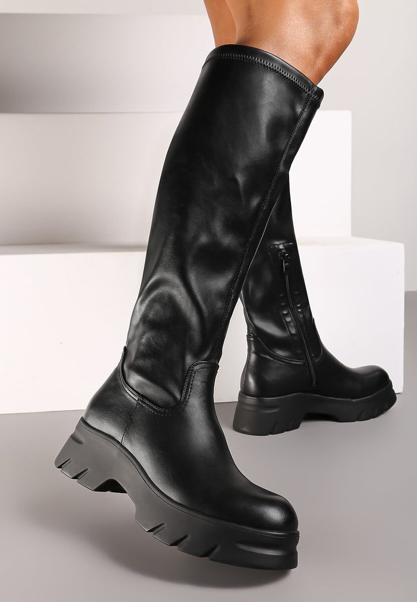 Czarne Kozaki w Stylu Grunge z Dopasowaną Cholewką Ezinora