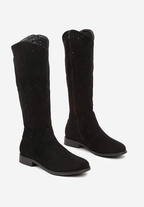 Czarne Kozaki na Płaskiej Podeszwie Ozdobione Ażurowym Wzorem Riviana