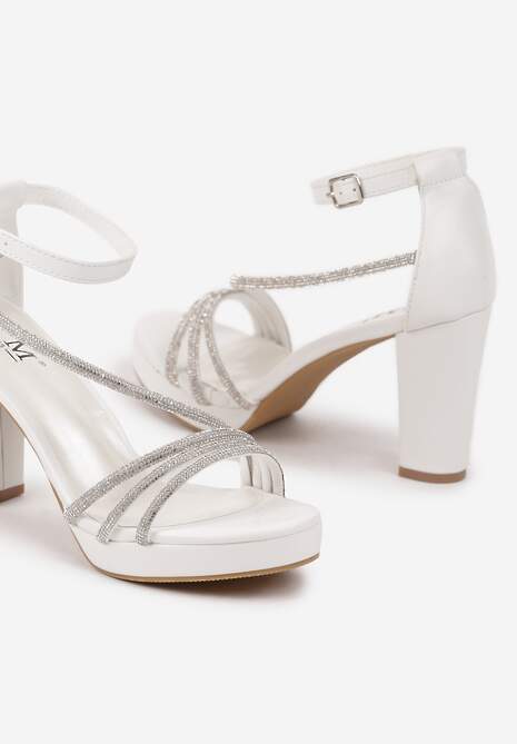 Białe Sandały na Słupku i Platformie z Cyrkoniami Merisandie
