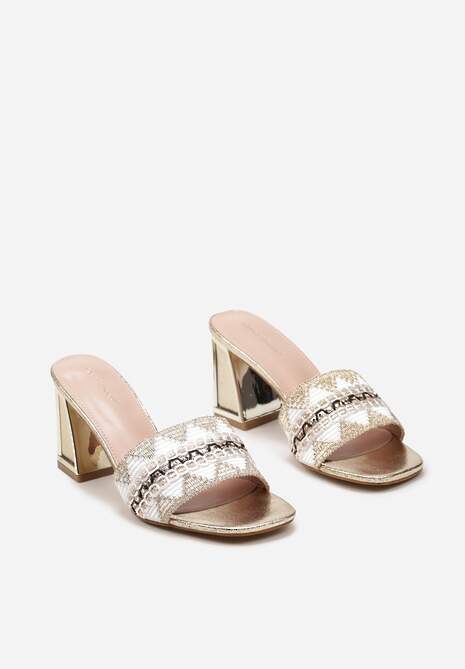 Złote Klapki na Obcasie z Metaliczną Wstawką i z Wyszywanym Paskiem Rasigata