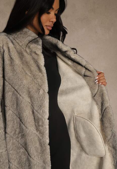 Beżowy Płaszcz Futerko o Długim Kroju z Przeszyciami i Stójką Zeniera