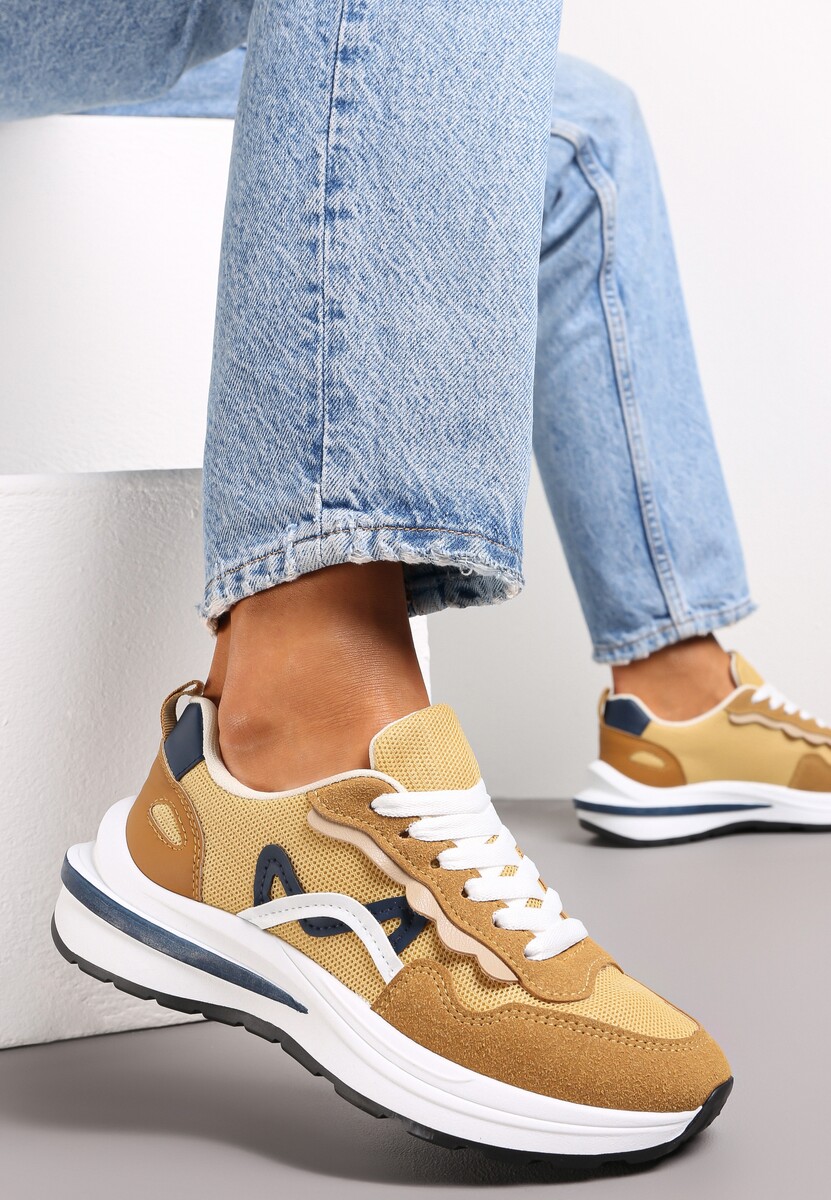 Ciemnobeżowe Sneakersy przed Kostkę z Modnymi Przeszyciami Ciana