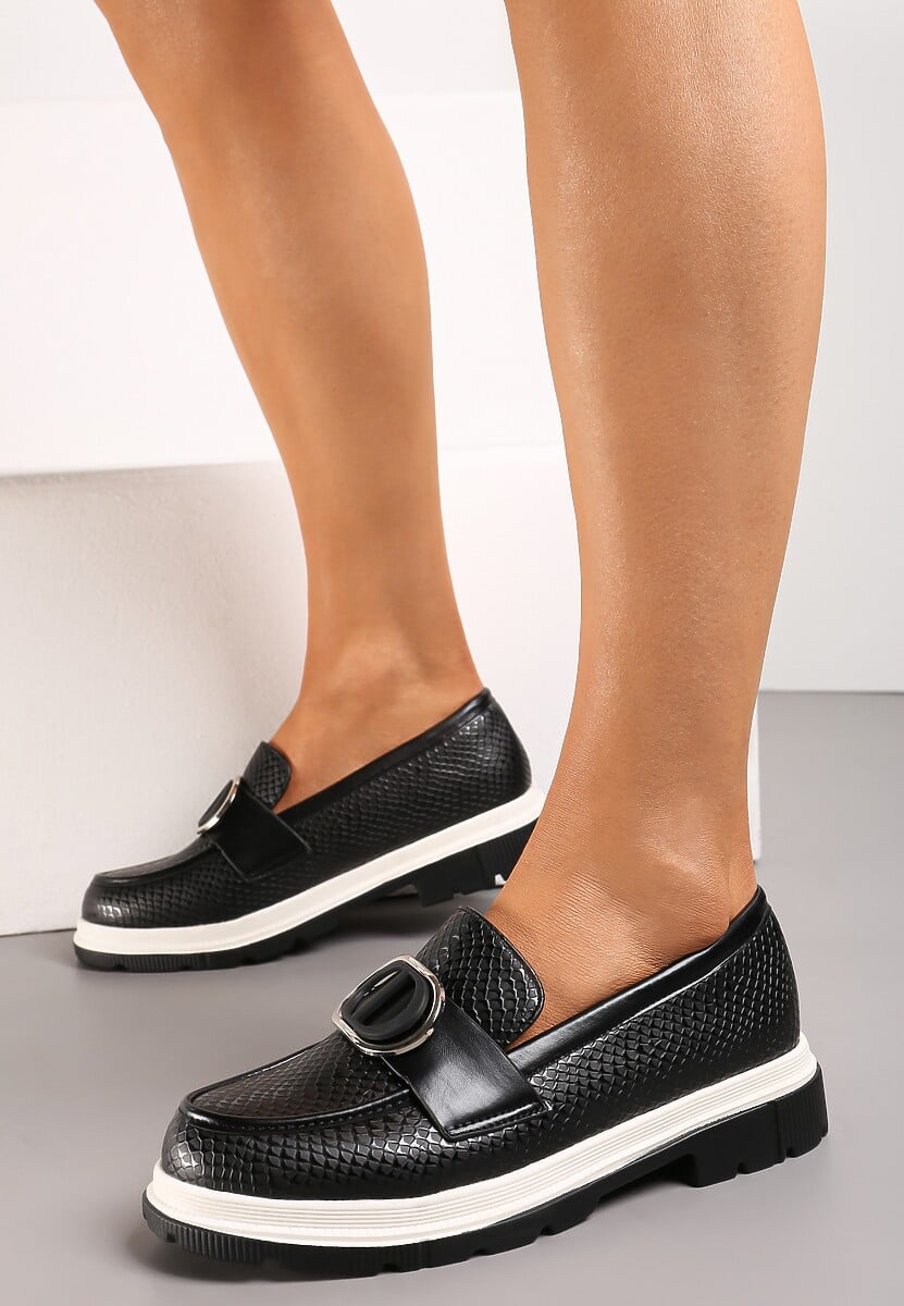 Białe Mokasyny z Metaliczną Aplikacją i Delikatnym Printem Unica