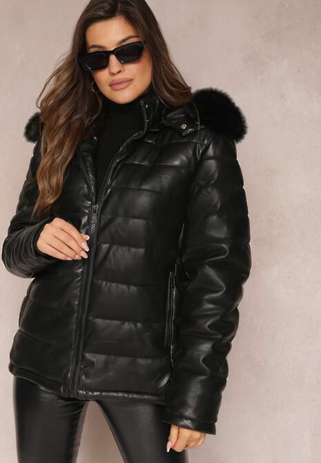 Czarna Kurtka z Klasycznym Pikowaniem i Kapturem z Futerkiem Tadessene