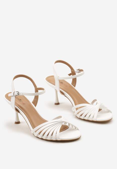 Białe Sandały z Imitacji Skóry na Niskiej Szpilce ze Sprzączką Marique